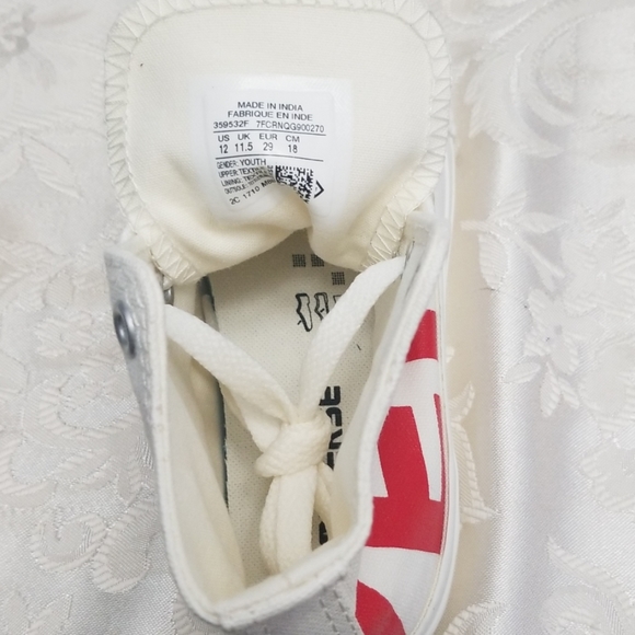 Converse Allstar Chuck Taylor's Youths Sizes - Picture 4 of 8